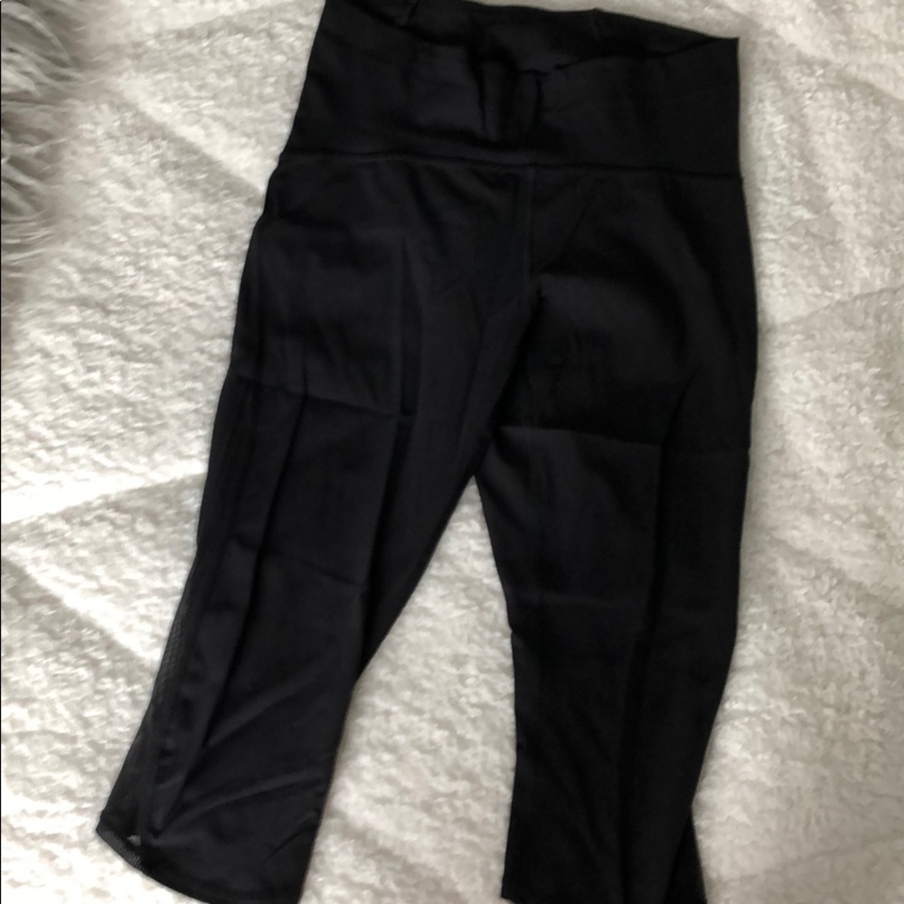 lululemon cropped leggings size 8